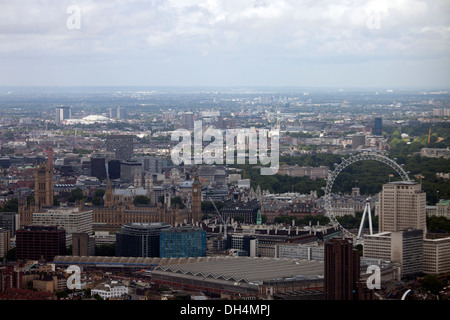 Une vue générale des Chambres du Parlement, le London Eye à partir de 'La vue depuis le fragment", la plus haute d'observation publique gallerie Banque D'Images