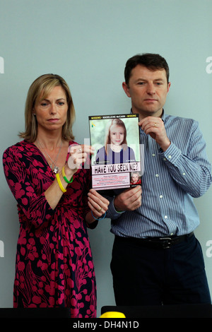 Les parents de Madeleine McCann, missing girl Kate (L) et Gerry McCann (R) Banque D'Images