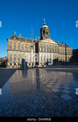 Pays-bas, Amsterdam, le Palais Royal sur la place Dam Banque D'Images