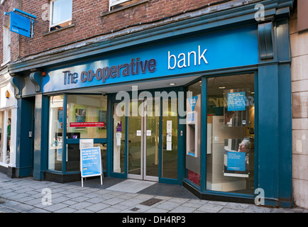 La succursale Co-operative Bank du centre-ville de Feasegate York North Yorkshire England Royaume-Uni GB Grande-Bretagne Banque D'Images