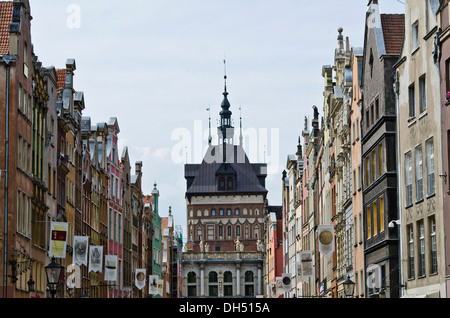Long Lane, Ulica Dluga, Prison Tower, Wieza wiezienna, à l'arrière, Gdansk, Pologne, Europe Banque D'Images