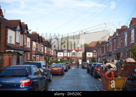 Partridge, donnant sur la rue Old Trafford, Manchester United Football ground, Manchester, Angleterre, RU Banque D'Images