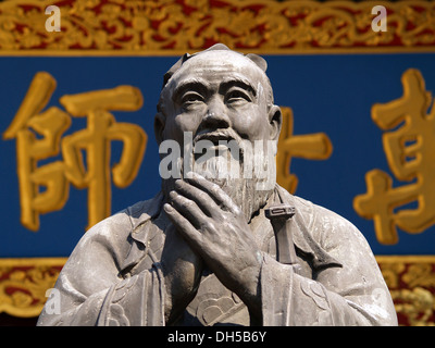 Statue de Confucius, Temple de Confucius, Shanghai, Chine, Asie Banque D'Images