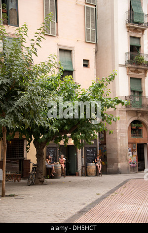 L'Europe, Espagne, Barcelone, El Born, tapas, vous détendre, bar, fosar de les moreres, en lateral de cathédrale Sta.Maria Banque D'Images