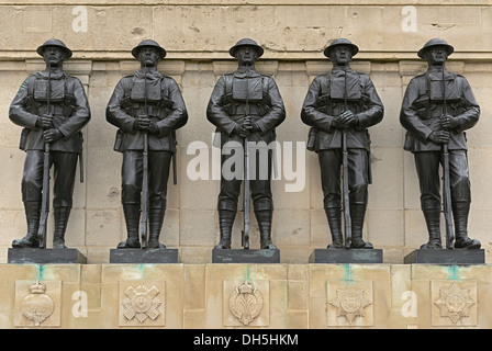 Les Gardes Memorial, Horse Guards Parade, Londres, Royaume-Uni. Une Première Guerre mondiale mémorial aux morts de la Division des gardes. Banque D'Images