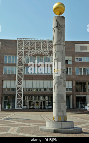 Mairie, Friedenssaeule la colonne de la Paix, Place de la paix, Friedensplatz Dortmund, Rhénanie du Nord-Westphalie Banque D'Images