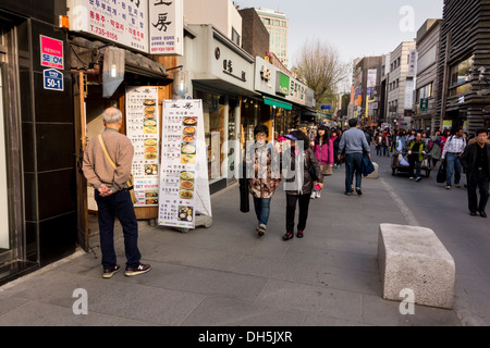 Scène de rue Insadong, Séoul, Corée Banque D'Images