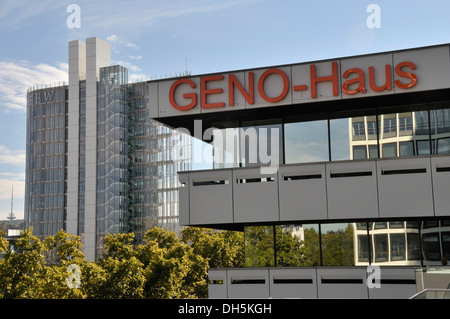 GENO-Haus bank building, centre et symbole de l'organisation coopérative Wuerttembergische Genossenschaftsorganization Banque D'Images