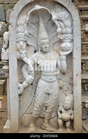La stèle de garde à l'entrée de Jaya Sri Maha Bodhi, Anuradhapura, Sri Lanka, Ceylan, l'Asie du Sud, Asie Banque D'Images