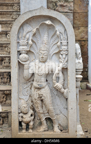 La stèle de garde à l'entrée de Jaya Sri Maha Bodhi, Anuradhapura, Sri Lanka, Ceylan, l'Asie du Sud, Asie Banque D'Images