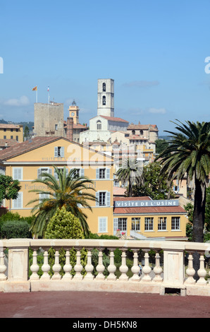 Parfumerie Fragonard & Vue sur la vieille ville de Grasse Alpes-Maritimes France Banque D'Images