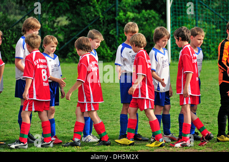 Le message d'équipes, match de football de la division d'âge junior E-1, Bade-Wurtemberg Banque D'Images