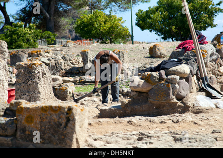 Les archéologues sur place, à creuser les ruines de Nora, dans le sud de la Sardaigne Banque D'Images