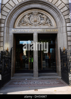 Entrée de la National Portrait Gallery Banque D'Images