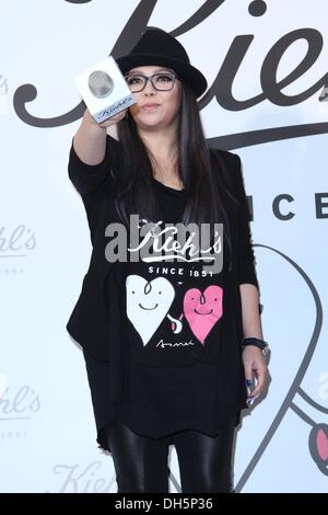 Taipei, Chine. 31 octobre, 2013. Singer Un Mei participe à l'activité publique à Taipei, Chine Le jeudi 31 octobre, 2013. Credit : TopPhoto/Alamy Live News Banque D'Images