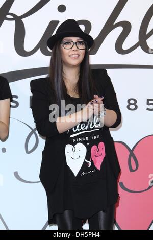 Taipei, Chine. 31 octobre, 2013. Singer Un Mei participe à l'activité publique à Taipei, Chine Le jeudi 31 octobre, 2013. Credit : TopPhoto/Alamy Live News Banque D'Images