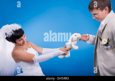 Le marié et la mariée dans une situation de conflit Banque D'Images