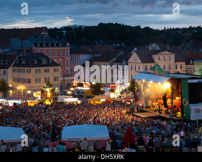 Festival Samba guanaco, stage en place Schlossplatz, Schloss Château Ehrenbourg, Cobourg, Haute-Franconie, Franconia, Bavaria Banque D'Images