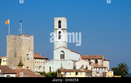 La cathédrale Notre-Dame et clocher Grasse Provence France Banque D'Images