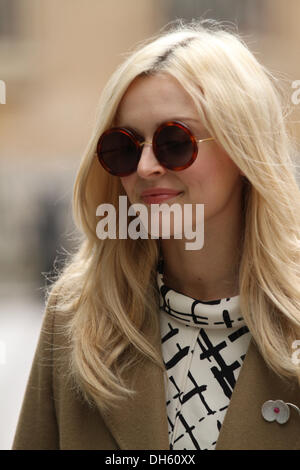 Fearne Cotton vu à la BBC à Londres. Crédit : Simon Matthews/Alamy Live News Banque D'Images