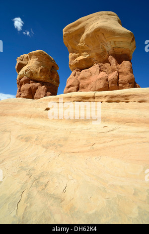 Devil's Garden, érodés et hoodoos Entrada Sandstone rock formations, gobelins, Hole-In-The-Rock-Road, Grand Staircase-Escalante Banque D'Images