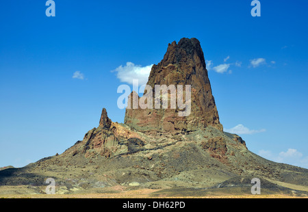 Monolithe de Shiprock, montagne sacrée des indiens Navajo, en route vers Monument Valley Navajo Tribal Park, Banque D'Images