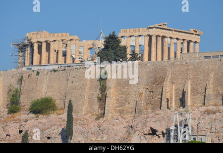 Le Parthénon, au sommet de l'Acropole, Athènes, Grèce. Symbole de la démocratie occidentale. Construit en 447BC. Banque D'Images