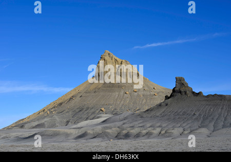 Banc de mamelon Badlands, érodé les roches de couleur à la Smoky Mountain Road vers Alstrom Point, Bigwater, Glen Canyon National Banque D'Images