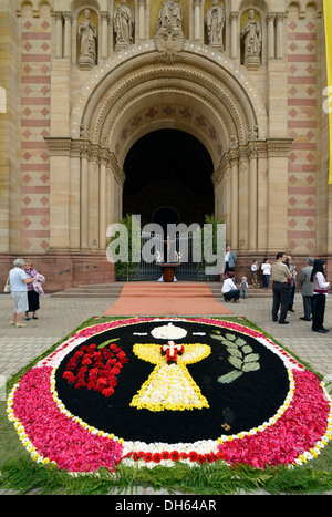 Tapis floral de fête, à la fête de Corpus Christi, arrangement floral, en face de la cathédrale de Speyer, la cathédrale Impériale Banque D'Images