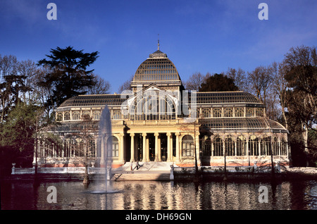 Crystal Palace, palais de cristal dans le Parque del Retiro, Madrid, Spain, Europe Banque D'Images