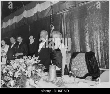 Photographie du président Truman et Mme Truman lors de l'Assemblée Jefferson-Jackson jour Dîner, au cours de laquelle le Président... 200383 Banque D'Images