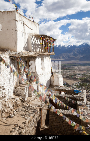 Forteresse et temples de Namgyal Tsemo Gompa, donnant sur Leh, Inde du Nord Banque D'Images
