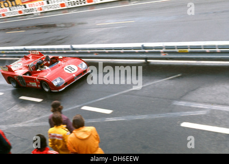 Andrea de Adamich-Nino de Vaccarella Alfa Romeo T33-TT-3 Autodelta S.P.A. A terminé 4ème, Le Mans, France 11 juin 1972. Banque D'Images