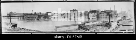 Rue de l'eau et de l'Avenue de la liberté, à Pittsburgh, à moins de 20 pouces d'eau pendant l'inondation de mars 1907, 03-1907 523024 Banque D'Images