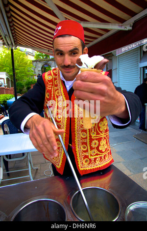 Vendeur Dondurma turc, Ice Cream Man, Istanbul, Turquie Banque D'Images