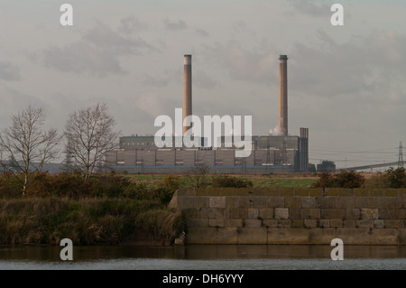 Tilbury power station de Coalhouse fort à l'Est , à l'ouest de l'établissement Banque D'Images