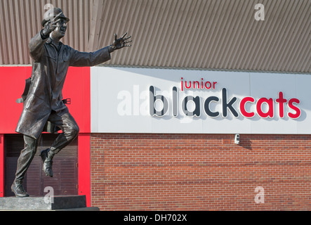 Stokoe statue et junior black cats sign, stade de la lumière Sunderland SAFC, Tyne and Wear, England, UK Banque D'Images