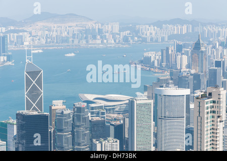 Donnant sur Hong Kong Central du haut de Victoria Peak. Banque D'Images