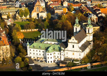 Une vue de l'église de saint Stanislas, évêque de Cracovie, Pologne. Banque D'Images