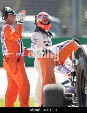 Michael Schumacher après la prise d'un spin off track en pratique session n mula One Grand Prix pratique - Melbourne Banque D'Images