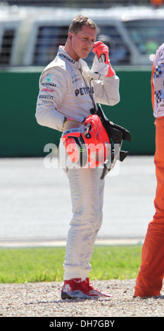 Michael Schumacher après la prise d'un spin off track en pratique session n mula One Grand Prix pratique - Melbourne Banque D'Images