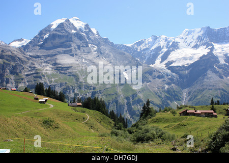 Les paysages pittoresques de la montagne Jungfrau couvert de neige dans les Alpes suisses de Zurich Suisse Europe. Banque D'Images