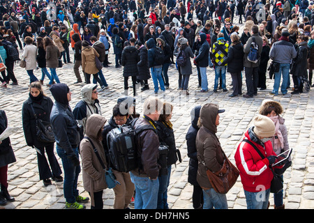 Queue de touristes, Château de Versailles, Paris, France Banque D'Images