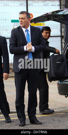 Bolton Wanderers manager Owen Coyle arrive à Londres pour visiter l'hôpital thoracique joueur de Fabrice Muamba qui s'effondra avec un Banque D'Images