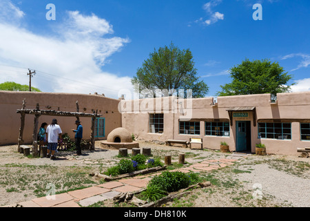 L'historique demeure et musée de Kit Carson, Kit Carson Road, Taos, New Mexico, USA Banque D'Images