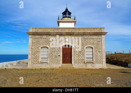 S'Arnella phare en Costa Brava à proximité de Puerto de la Selva, mer Méditerranée, Catalogne, Espagne Banque D'Images