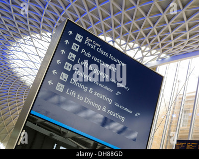 La gare de King's Cross London Borough of Camden Londres Angleterre Banque D'Images