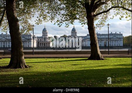 Greenwich et Queen's House Vue d'Island Gardens sur la Tamise. 3 novembre 2013 Banque D'Images