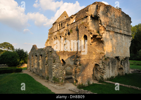 Vestiges de l'Oxfordshire Minster Lovell Hall, construit en 1440, abandonné en 1747 Banque D'Images