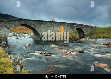Garva Bridge et de la rivière Spey, Highland Banque D'Images
